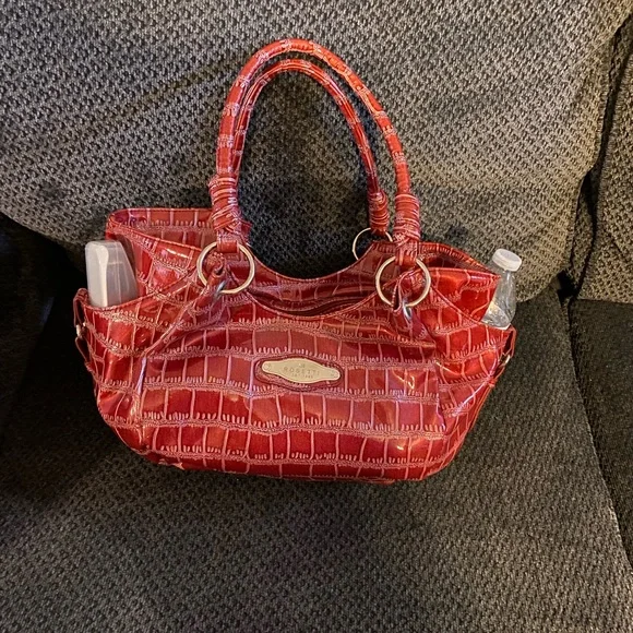 Red bag - Picture 2 of 4